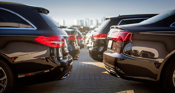 Auslieferung und Rückholung der Fahrzeuge Full-Service-Leasing