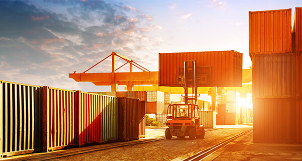 Deutsche Leasing International: Internationalisierung in der Praxis Praxisbeispiele der Internationalisierung von Unternehmen