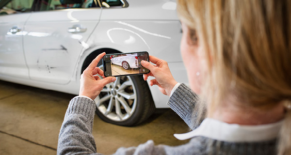 Unfallschaden melden Schnelle Hilfe im Schadenfall
